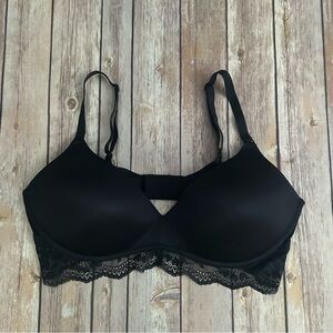 Maidenform Black Lace Accent Bra
